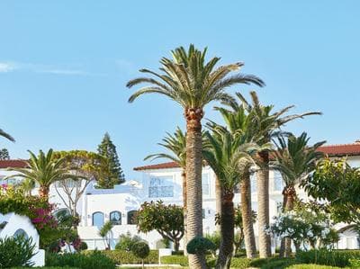 Caramel, A Resort to Live