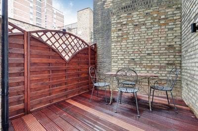 8 Borough Apartments - Modern & Elegant 2-Bed, 2-Bath
