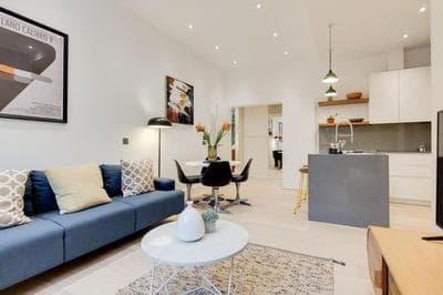 9 Borough Apartments - Spacious 2-Bed, 2-Bath Steps from London Bridge