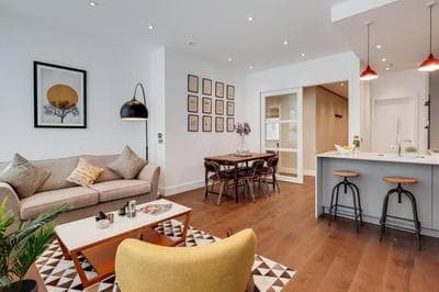 10 Borough Apartments - Spacious 2-Bed, 2-Bath in Prime Location