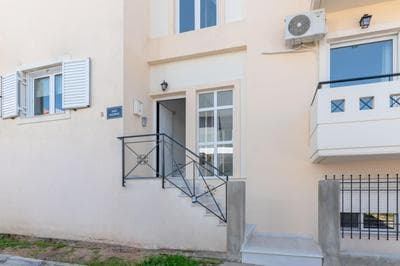 Superior 3BR Apartment in Chalandri by UPSTREET