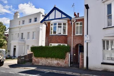 Anchor Down Cottage the perfect seaside retreat sleeps 4 beach 2 mins