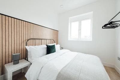 Unique 2 Bedroom Flat in Ilford, London