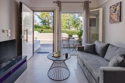 Theo's Cozy Apartment's near Athens airport