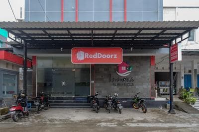 RedDoorz near Taman Pantai Alam Indah Tegal