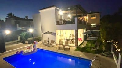 Villa Georgina & Villa Marianda Coral Bay