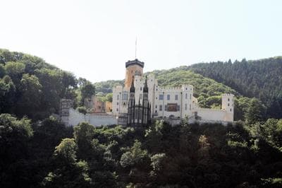 Fewo Rheinwein 2 "mit Rheinblick vom Balkon und Parkplatz direkt an der Fewo"