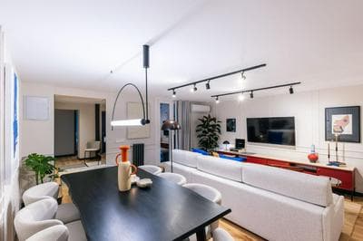 Grand 200m Luxury Residence - 4 EnSuites - Gran Vía Quiet
