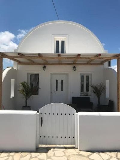 White wave villa, 3min walk from beach