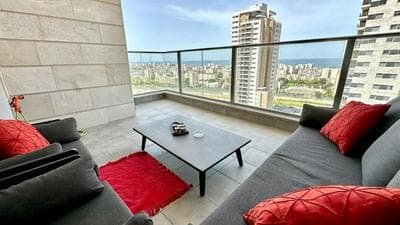 Two bedroom Limeapartment with balcony and sea view