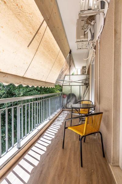 Oculus 2BD Athens Central Escape by Live&Travel