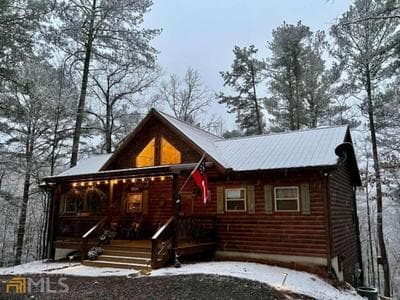 Hollow Tree Hideaway Coosawattee River Resort - FREE ticket for each night of your stay