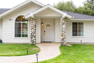 Sunset Villa w/view & Hot tub@Yosemite & Bass Lake