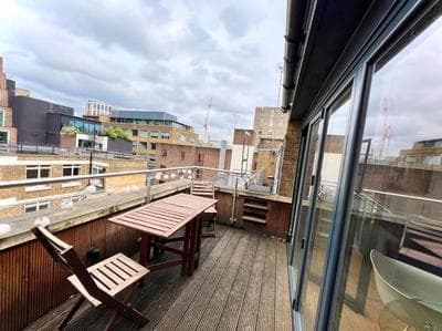 London Duplex Apartment 2 bedroom with Terrace