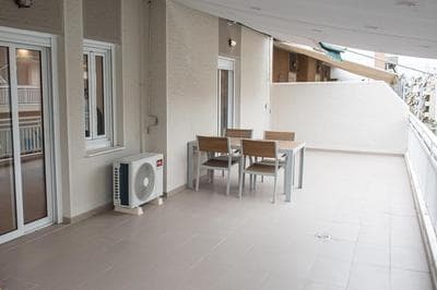 Bright apartment 8min to metro station (KOL_25)