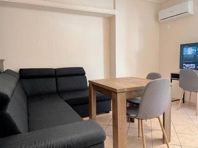 2BR Apartment next to National Archaeological Museum and AUEB