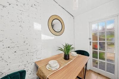 Bright 2 Bed Perfect Central Hub