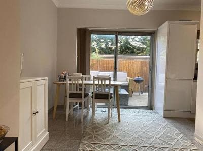Modern 2 Bedroom Gem With Private Garden