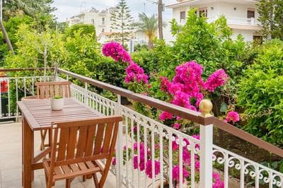 Spacious 2 bedroom apartment at Glifada