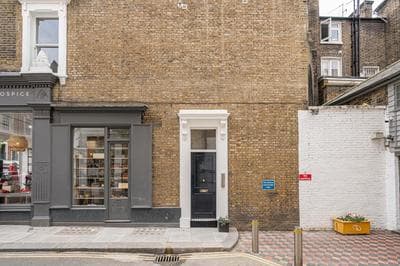 JOIVY Chic flat with private terrace near Kensington Palace