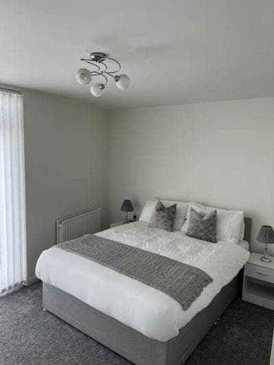 Spacious 1 Bedroom rental unit in West London
