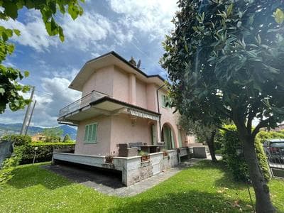 GREAT PRIVATE VILLA for family beach holidays and cultural outings near Forte dei Marmi RECOMMENDED