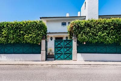Estoril Riviera Apartments