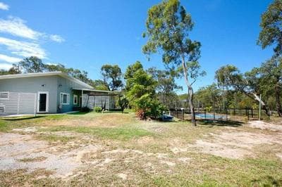 OffShore Holiday House on Acreage