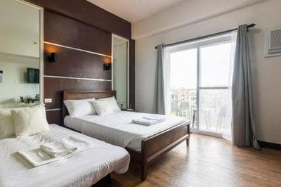 Antonio's Place, 3 mins to Mactan Airport, Fast Internet, Netflix, Pool, Gym