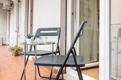 White flat Gallia