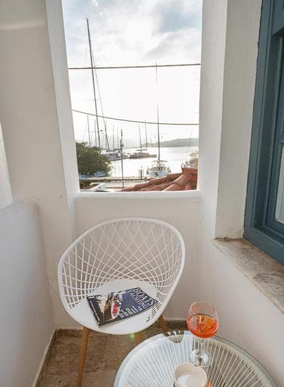 The White Rose Apartment