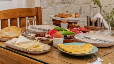 Avlu Alaçatı Boutique Hotel