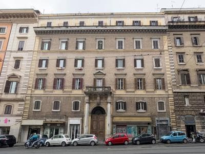 The Best Rent - Modern three-bedroom apartment a few steps from the Colosseum