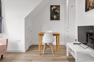 Modern Apartment in South West Wandsworth