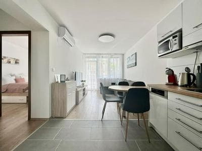 Premium Apartment by Hi5 - Zamardi One-bedroom