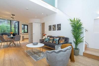 Award Winning 2 Bedroom House, King's Cross