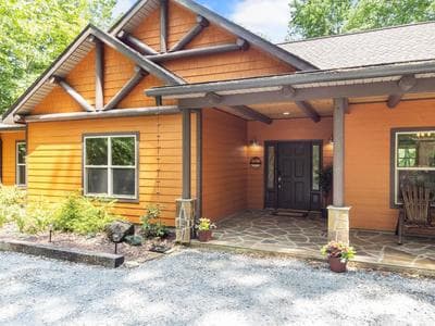 Stunning Views, Superb Atmosphere, Modern Amenities, In the Middle of Nature