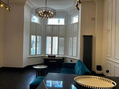 Earl's Court Luxe Apartment