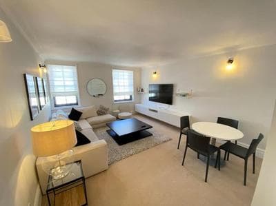 Wonderful Baker Street Flat!