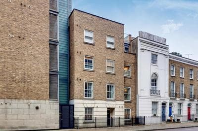 Spacious 2 bed 2 bath Kings Cross Apartment