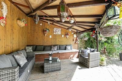 LONDON ONE BED ANNEX