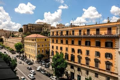 Family apartment near Vatican Museum