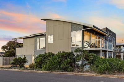 A Surfers Paradise at Chiton Rocks Pets Welcome