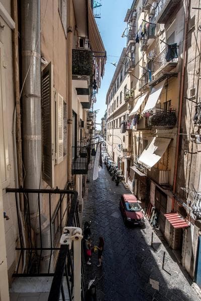 Residenza Il Bell'Antonio - casa autentica nel centro di Napoli, vicino Porto