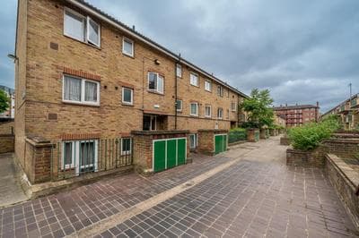 JOIVY Cosy flat in Elephant and Castle, private garden and pets allowed