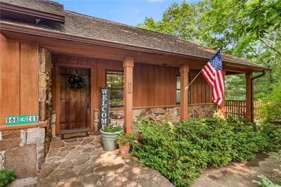 White River Mountain Manor- Million dollar view