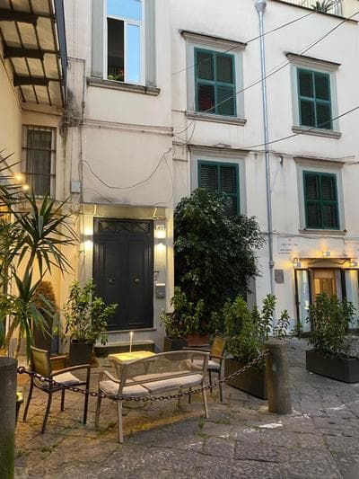 Paura Suite Apartment
