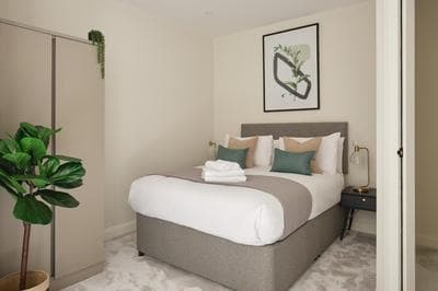 Fulham - Hestercombe House by Viridian Apartments