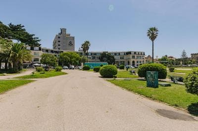 Rent4Rest Estoril Beachfront Apartments