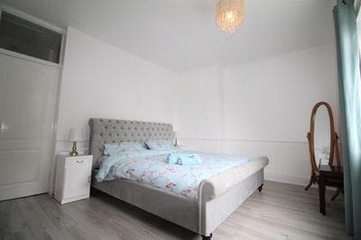 Whitley Bay - Sleeps 6 - Parking - Fast Wifi - Dogs Welcome